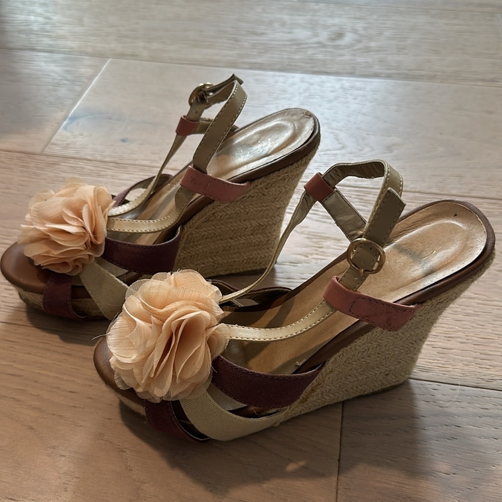 Flower wedges - Picture 2 of 7